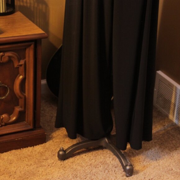 Express Loose and Relaxed Fit Stretchy Jumpsuit - Picture 3 of 7